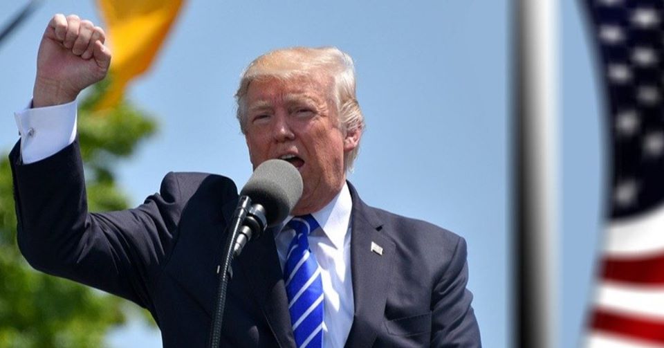 42 milioni di dollari richiesti allo studio legale di Trump