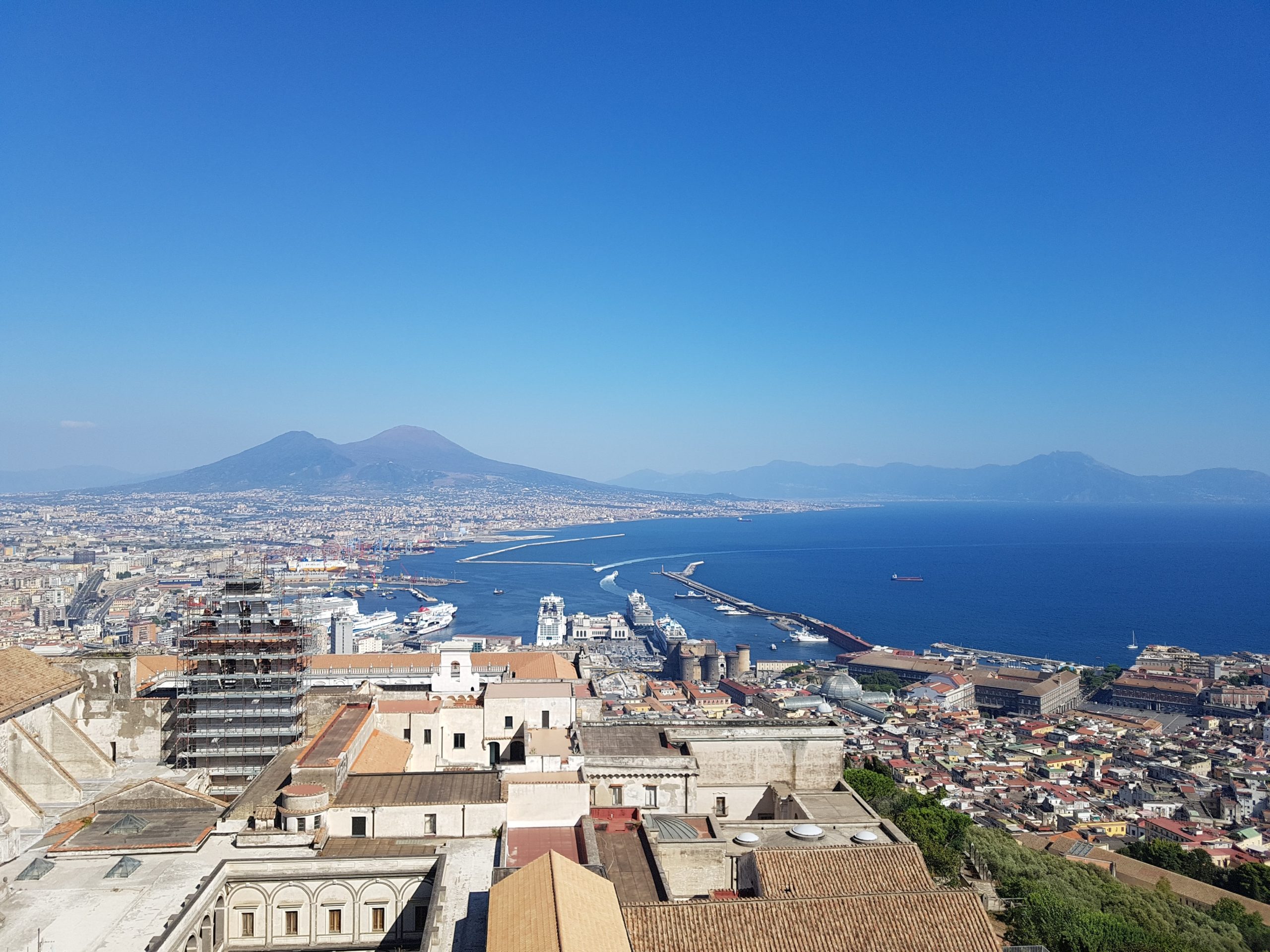 NAPOLI: 165mila email e password di utenti in rete. Unico Campania, hackerato il sito!